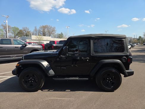Used 2023 Jeep Wrangler Sport image 2