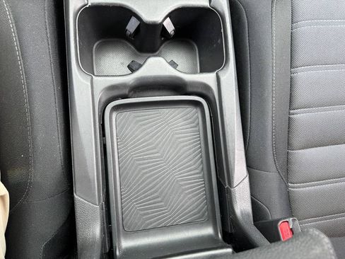 Used 2018 Honda CR-V LX image 97