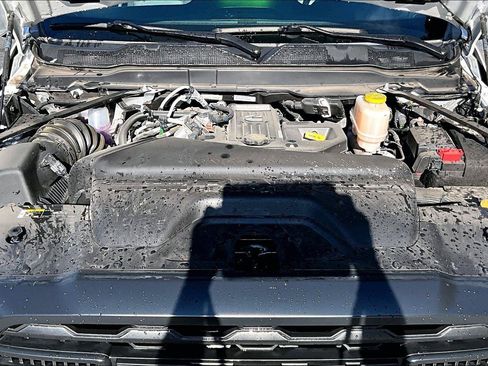 New 2026 RAM 5500 Tradesman AWD/4WD image 11