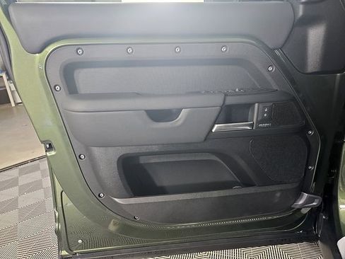 New 2026 Land Rover Defender 130 X-Dynamic SE AWD/4WD image 12