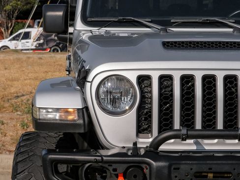 Used 2023 Jeep Gladiator Mojave AWD/4WD image 48