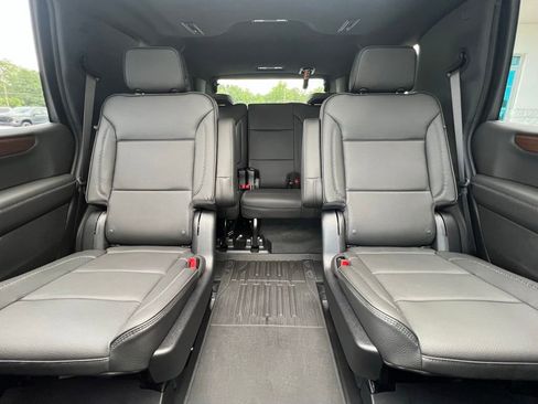 New 2026 GMC Yukon Denali w/ Denali Reserve Package AWD/4WD image 9