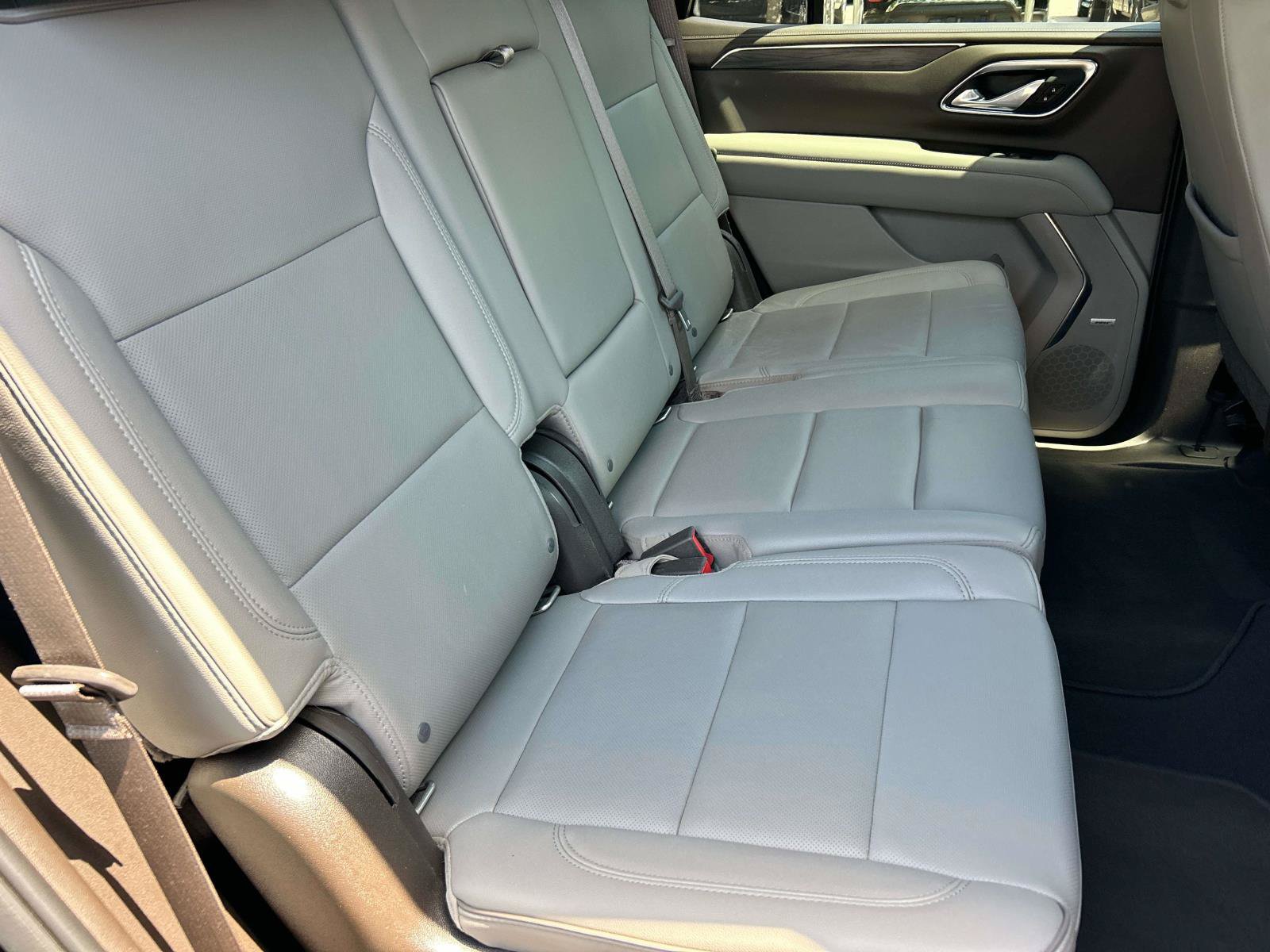 Used 2021 GMC Yukon SLT w/ Rear Media and Nav Package AWD/4WD image 39