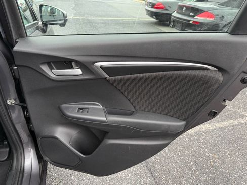 Used 2018 Honda Fit EX image 17