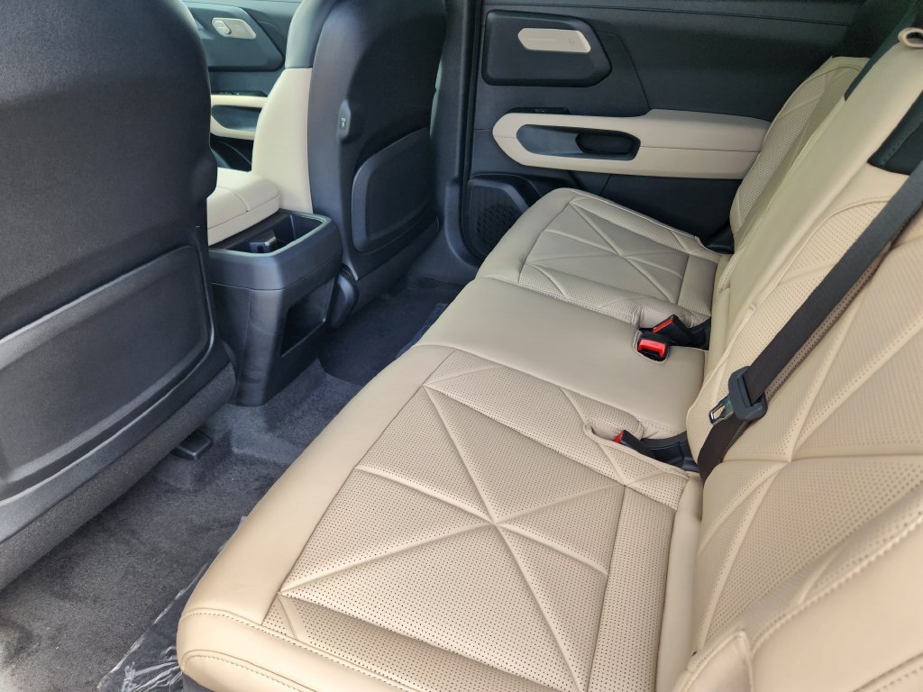 New 2027 Kia Telluride EX w/ Towing Package AWD/4WD image 10