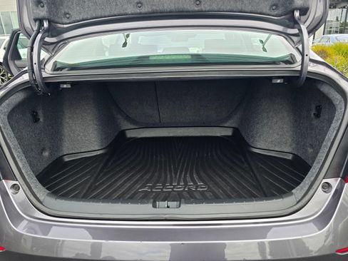 Used 2018 Honda Accord Touring image 10