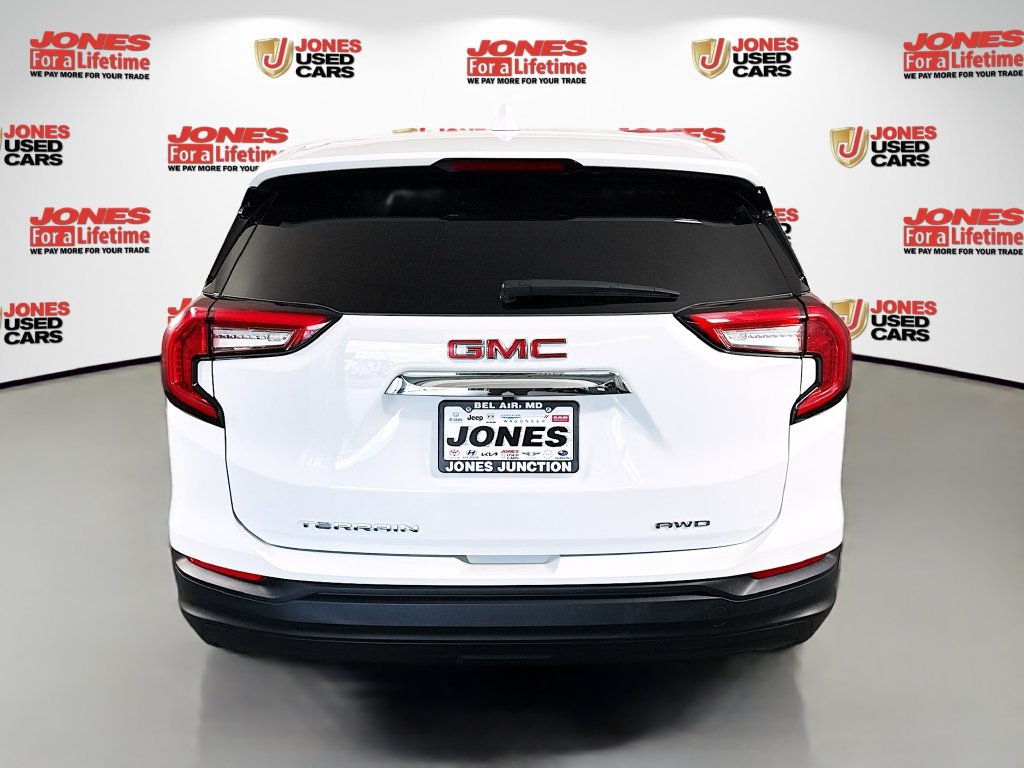 Used 2024 GMC Terrain SLE AWD/4WD image 13