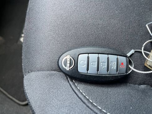 Used 2025 Nissan Altima 2.5 SV FWD image 17