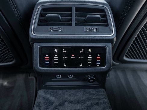 Used 2021 Audi RS 6 AWD/4WD image 46