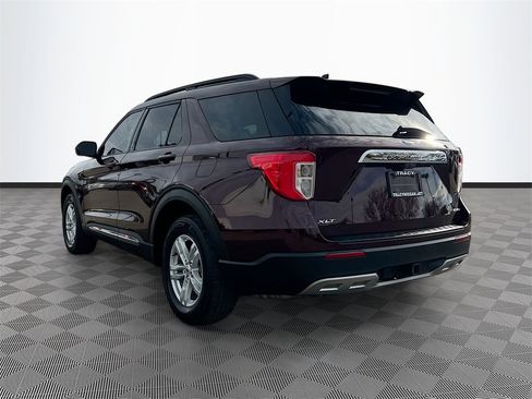 Used 2022 Ford Explorer XLT w/ Equipment Group 202A image 5