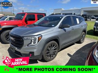 Used 2024 GMC Terrain SLE w/ Driver Convenience Package FWD video 1
