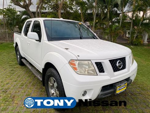 Used 2011 Nissan Frontier PRO-4X image 1