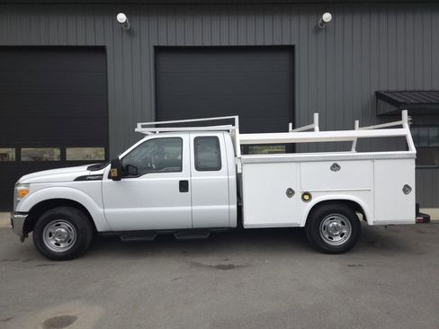 Used 2015 Ford F250 XL w/ XL Appearance Package RWD image 1