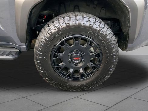 Used 2025 Toyota 4Runner TRD Off-Road Premium AWD/4WD image 10