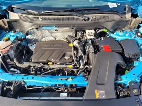 Used 2025 Chevrolet Trax LS image 23