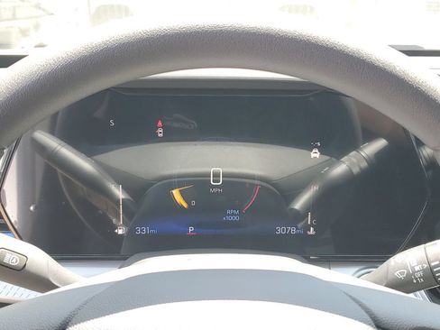 Used 2026 Chevrolet Trax LT FWD image 31