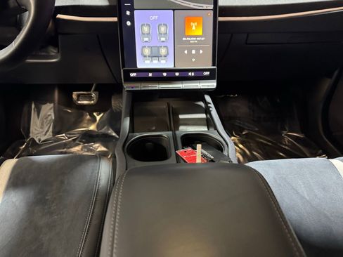 Used 2023 Fisker Ocean Extreme image 15