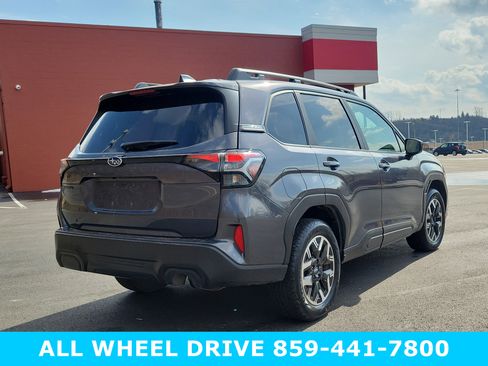 Used 2025 Subaru Forester Premium w/ Convenience Package #1 image 3