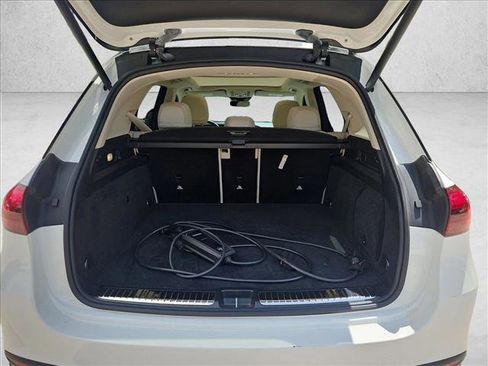 Used 2024 Mercedes-Benz GLE 450e 4MATIC image 6
