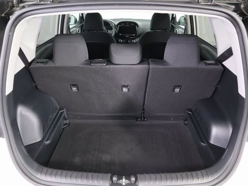 Used 2023 Kia Soul S image 29