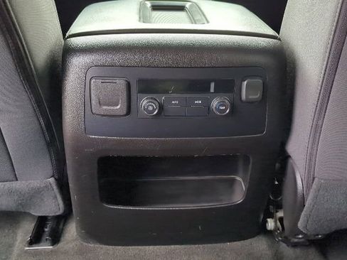 Certified 2018 GMC Yukon SLE w/ Convenience Package image 19