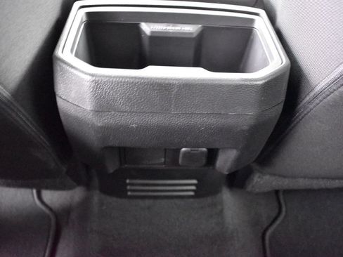 Used 2025 Toyota Tacoma SR AWD/4WD image 18