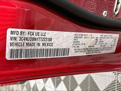 New 2026 Jeep Compass Latitude image 9