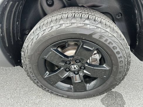 Used 2025 Honda Ridgeline Black Edition image 10
