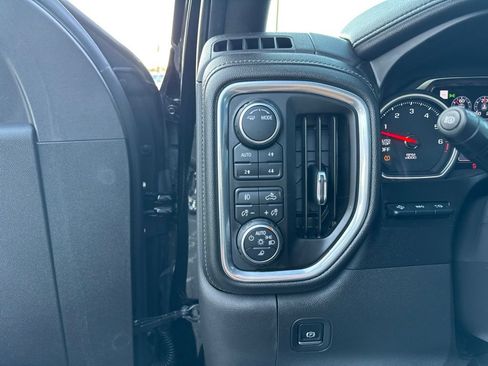 Used 2021 Chevrolet Silverado 1500 High Country w/ Technology Package AWD/4WD image 13