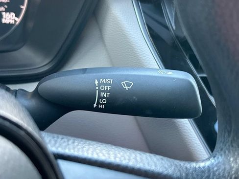 Used 2023 Toyota Corolla Cross L FWD image 18