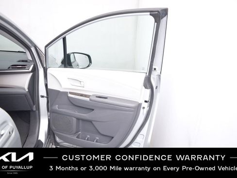 Used 2022 Toyota Sienna LE image 15