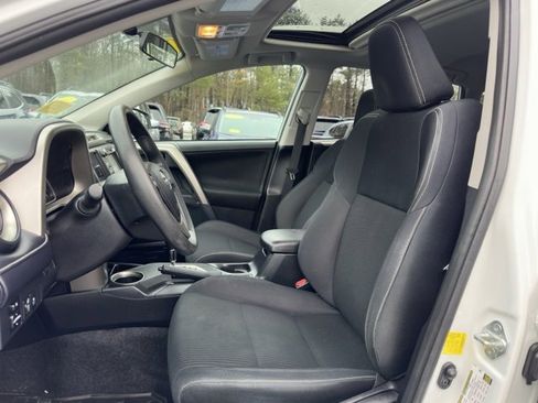 Used 2014 Toyota RAV4 XLE image 18