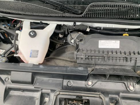 Used 2024 Chevrolet Express 2500 w/ Driver Convenience Package RWD image 17