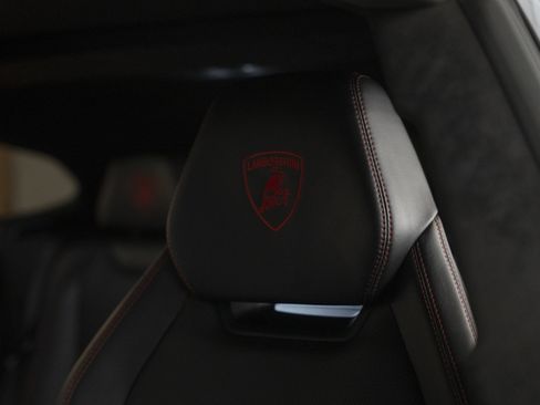 Used 2021 Lamborghini Urus image 27