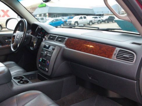 Used 2014 GMC Yukon SLT image 35