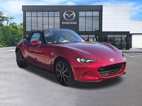 New 2026 MAZDA MX-5 Miata Grand Touring image 3