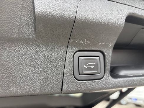 Used 2023 GMC Acadia Denali w/ Black Diamond Edition AWD/4WD image 43