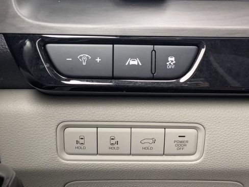 Certified 2022 Kia Carnival SX image 39