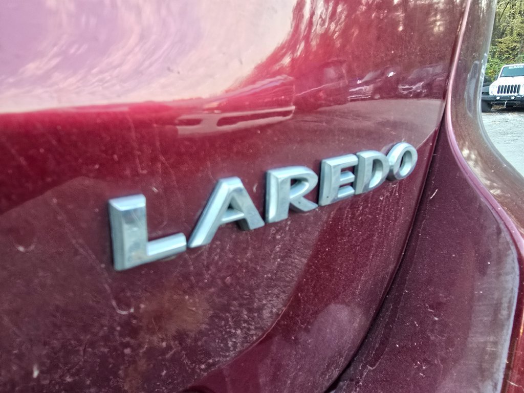 Used 2018 Jeep Grand Cherokee Laredo AWD/4WD image 16