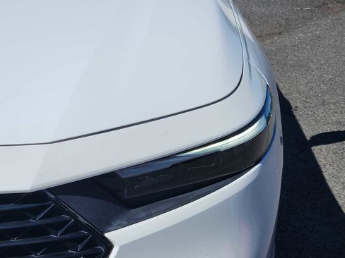Certified 2023 Honda Accord EX image 9