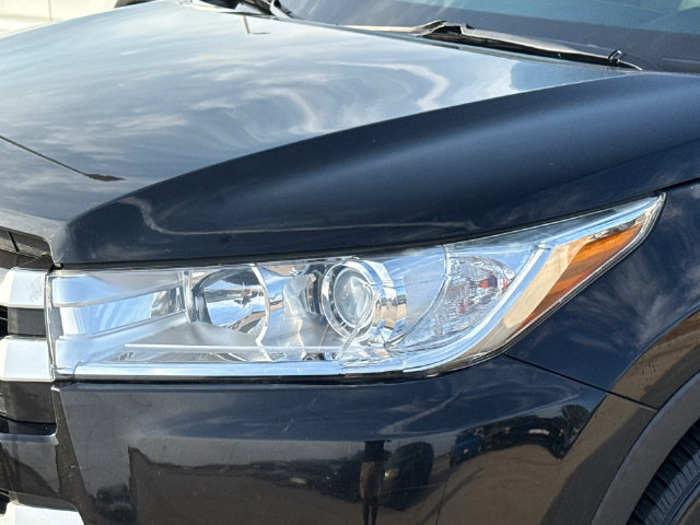 Used 2017 Toyota Highlander XLE FWD image 4