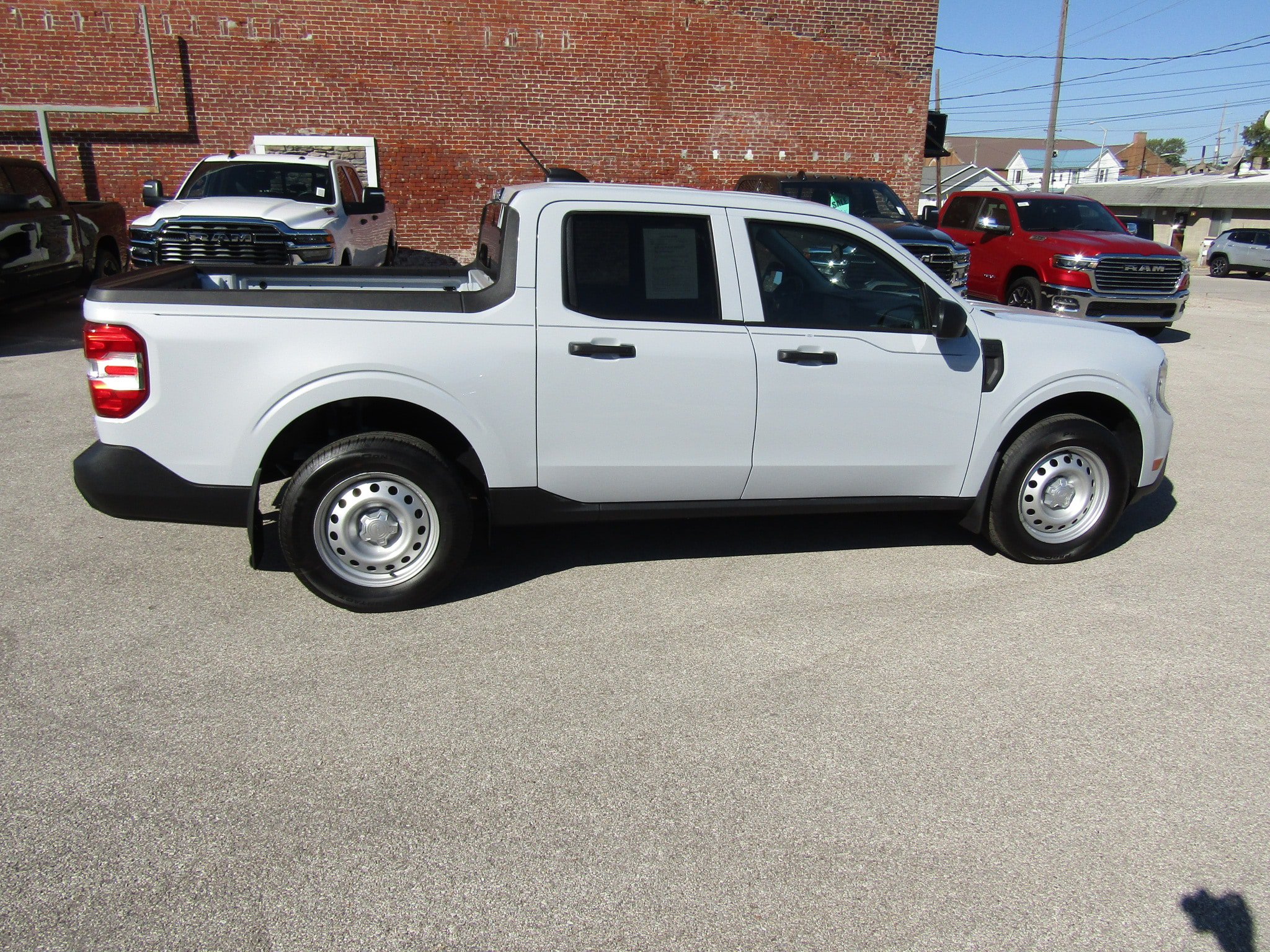 Used 2026 Ford Maverick XL AWD/4WD image 2