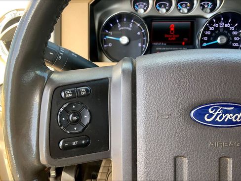 Used 2015 Ford F250 Lariat w/ Chrome Package image 23