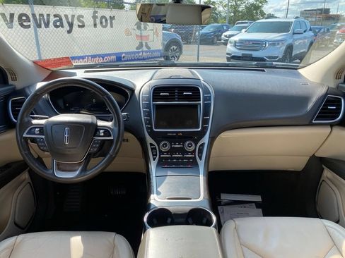Used 2019 Lincoln Nautilus Select AWD/4WD image 21