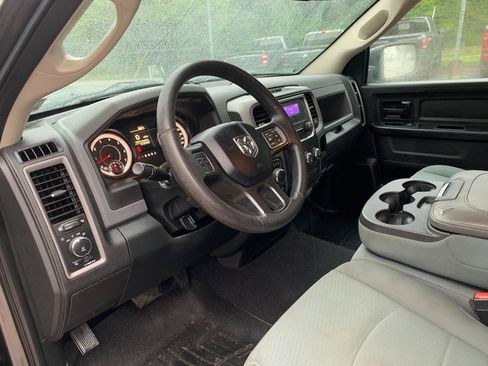 Used 2018 RAM 1500 Express AWD/4WD image 22