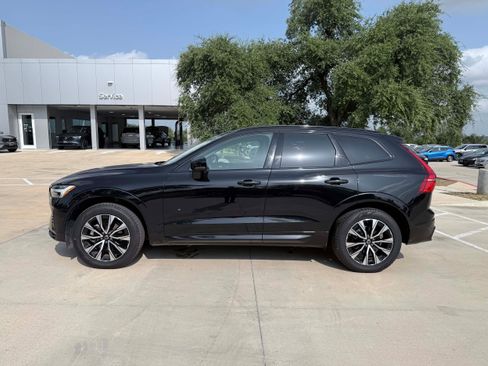Certified 2025 Volvo XC60 B5 Plus AWD/4WD image 3