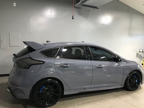 Used 2017 Ford Focus RS AWD/4WD image 3