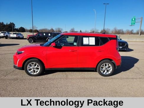 Used 2023 Kia Soul LX w/ Option Group 015 image 3
