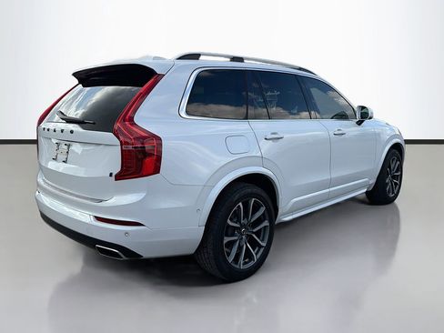 Used 2018 Volvo XC90 T6 Momentum w/ Convenience Package image 3