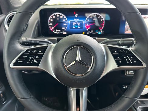 New 2025 Mercedes-Benz GLB 250 image 19